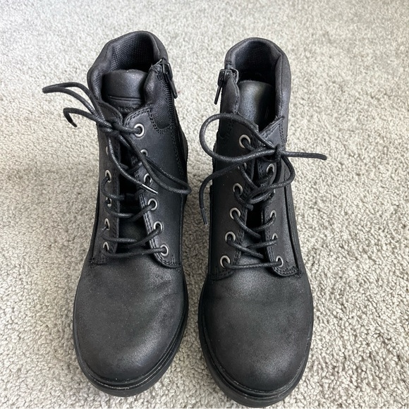 CROWN VINTAGE BLACK SUEDE LACE UP SIDE ZIP ANKLE BOOTS SIZE 7.5 - Picture 1 of 8